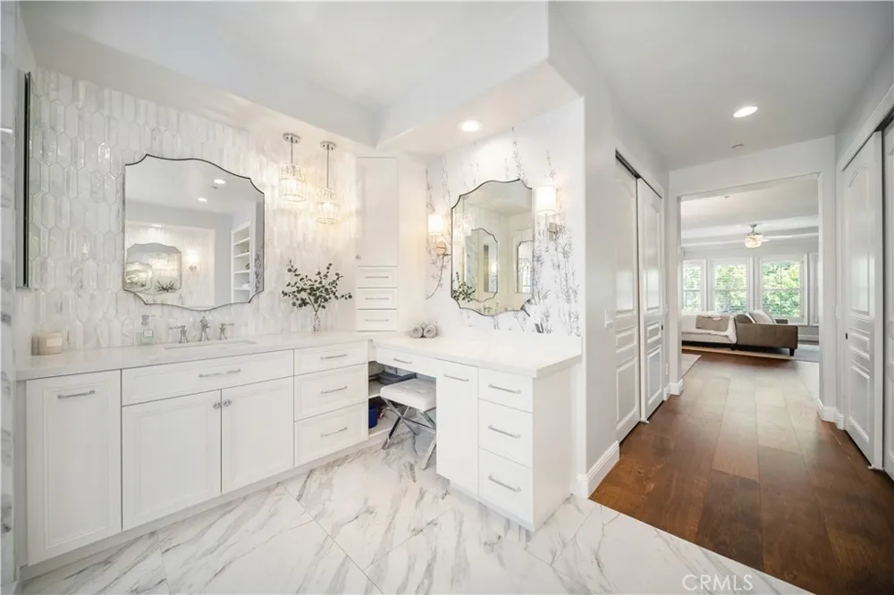 2505 Featherwood Street Westlake Village, CA 91362