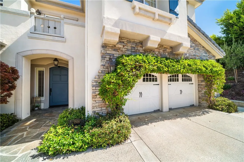 2505 Featherwood Street Westlake Village, CA 91362