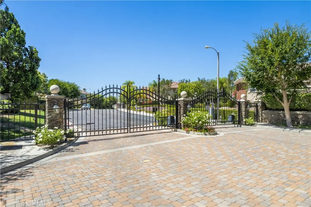 2505 Featherwood Street Westlake Village, CA 91362