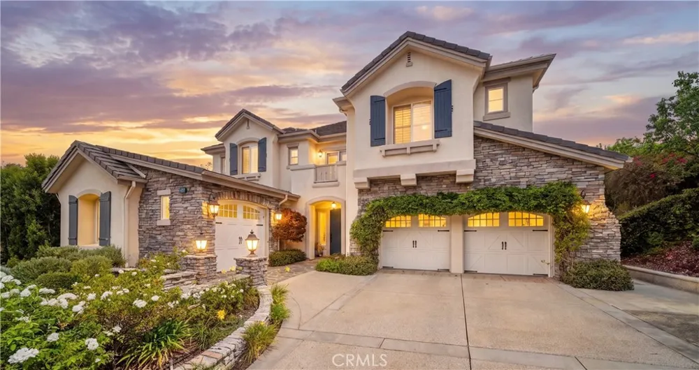 2505 Featherwood Street Westlake Village, CA 91362