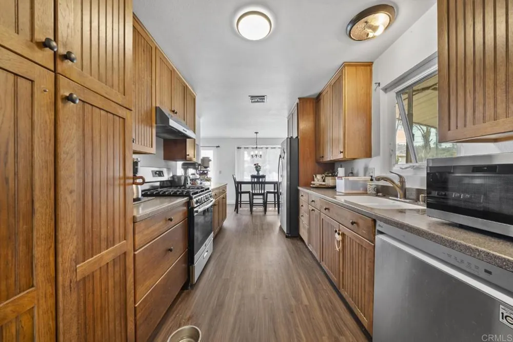 826 Ellen Lane El Cajon, CA 92019