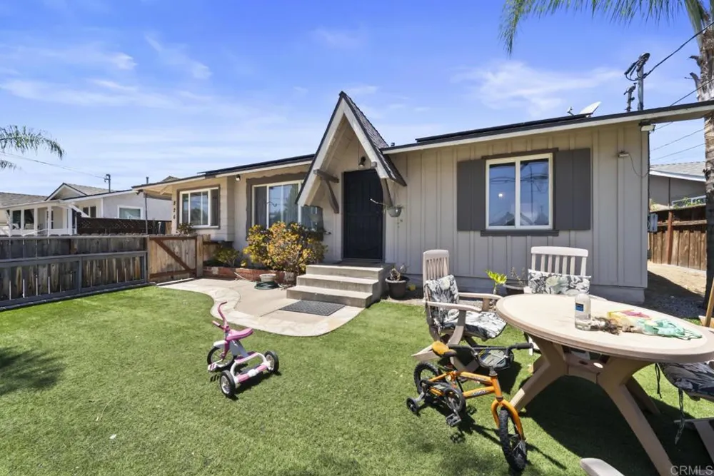 826 Ellen Lane El Cajon, CA 92019