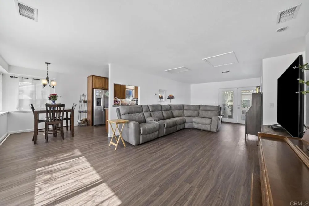 826 Ellen Lane El Cajon, CA 92019