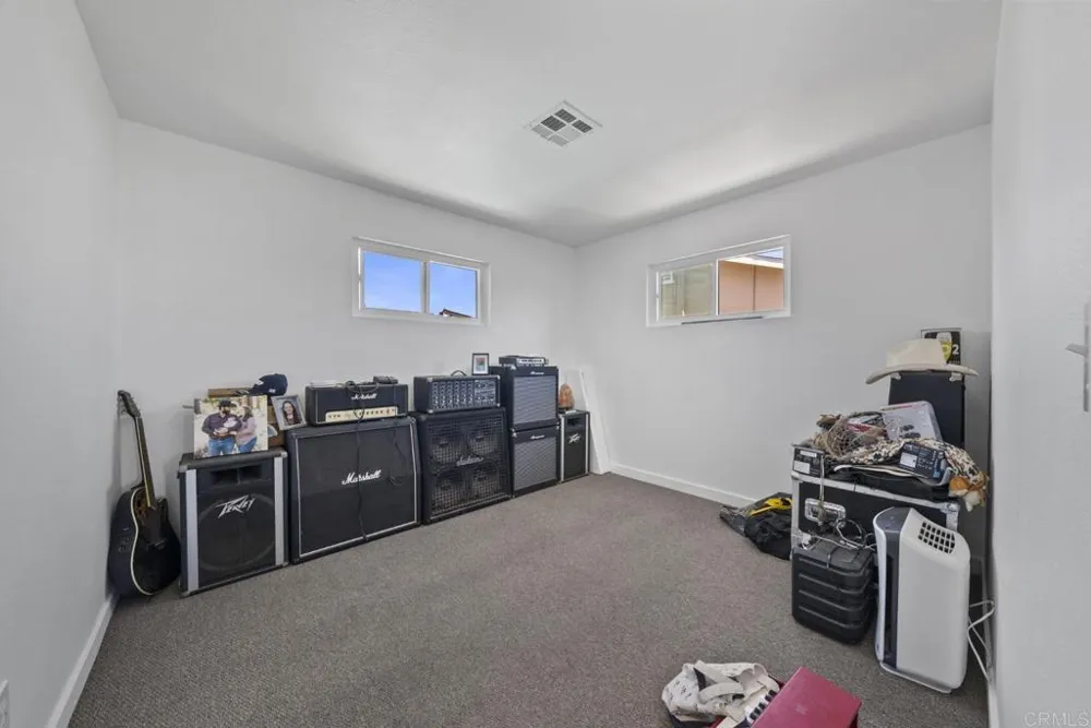 826 Ellen Lane El Cajon, CA 92019