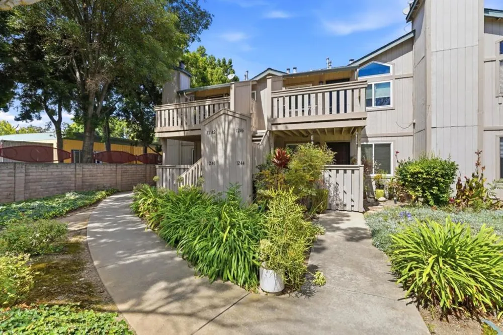 1240 Coyote Creek Place San Jose, CA 95116