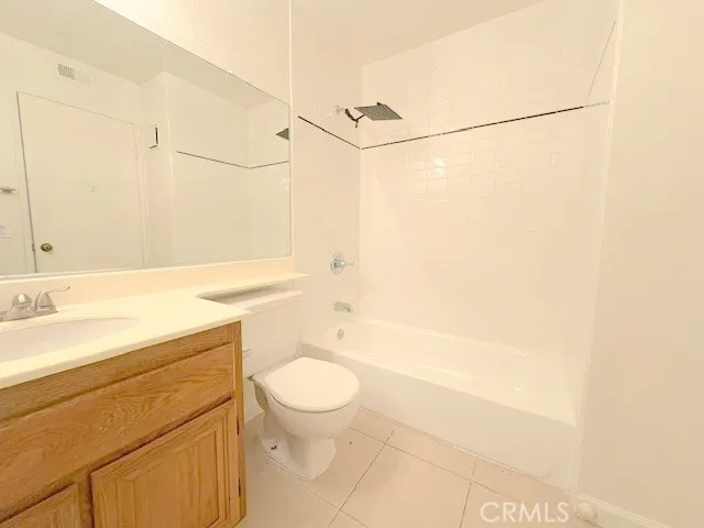 2564 Avenida Del Vista #202 Corona, CA 92882