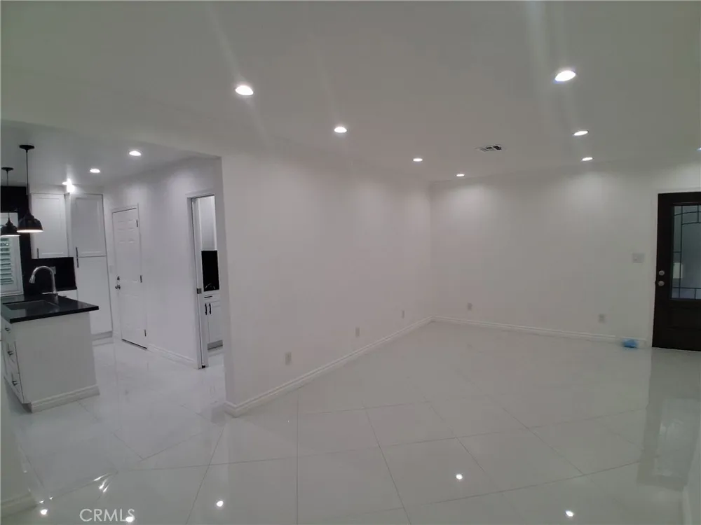 13716 Hoyt Pacoima, CA 91331