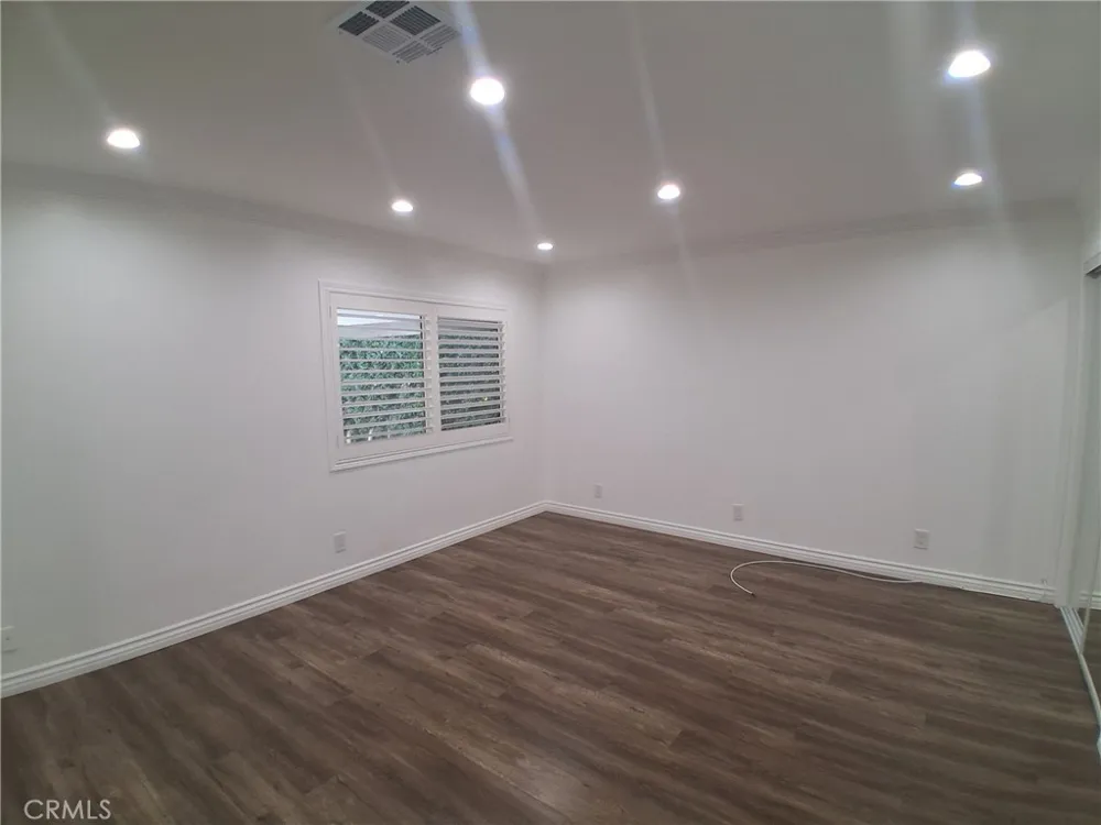 13716 Hoyt Pacoima, CA 91331