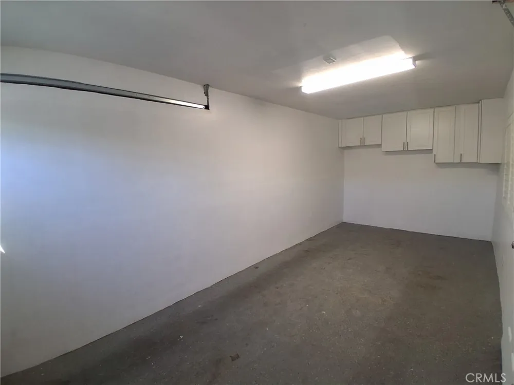 13716 Hoyt Pacoima, CA 91331