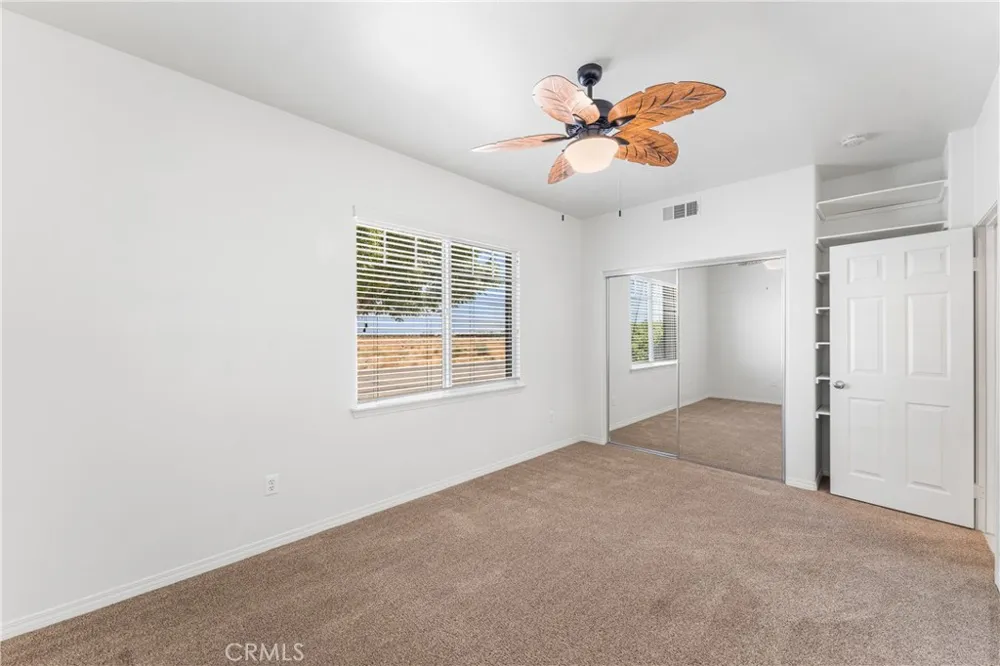 3752 W Newgrove Lancaster, CA 93536