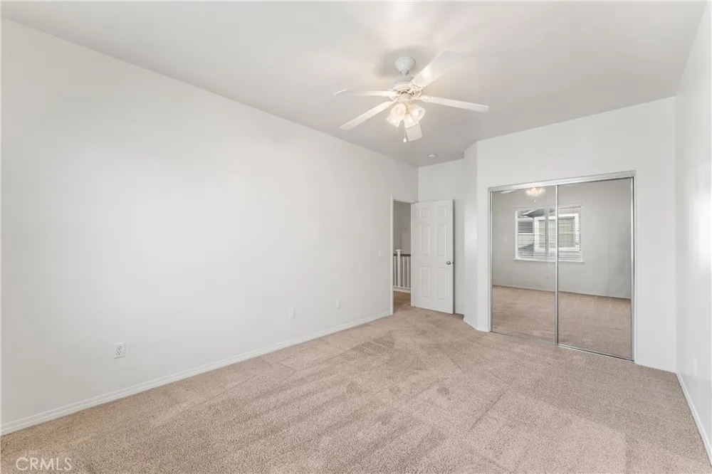3752 W Newgrove Lancaster, CA 93536
