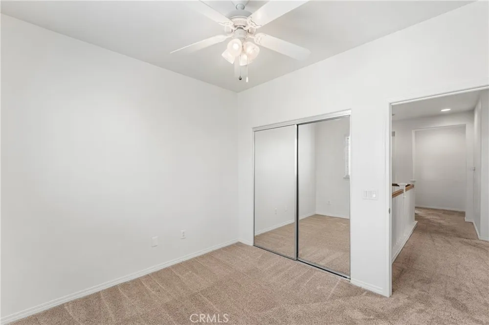 3752 W Newgrove Lancaster, CA 93536