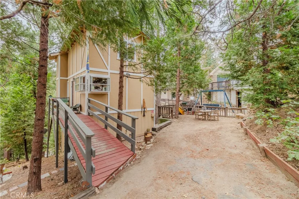 26237 Sky Ridge Twin Peaks, CA 92391