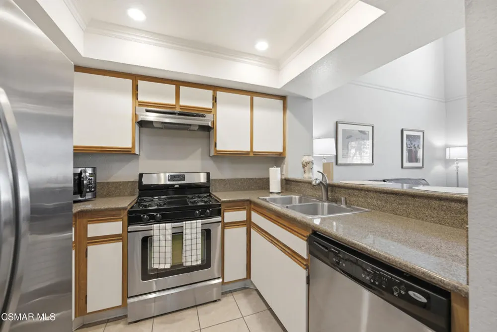 1245 Fitzgerald Road #E Simi Valley, CA 93065