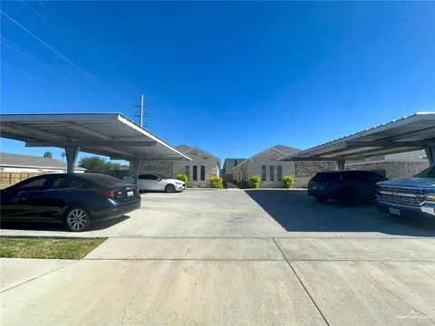 5007 Hiawatha Drive #3
