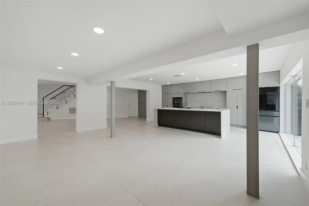 6700 E Tropical Way Plantation, FL 33317