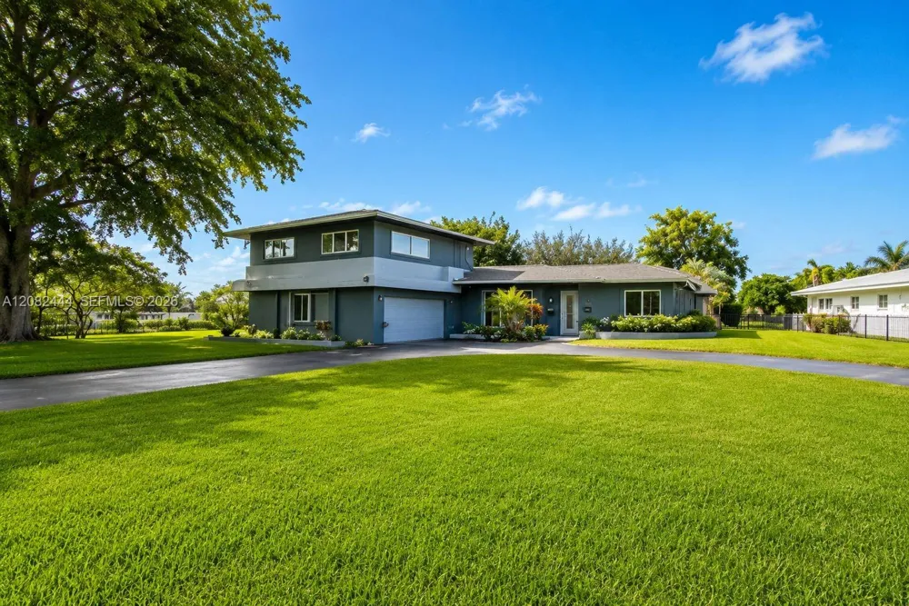 6700 E Tropical Way Plantation, FL 33317