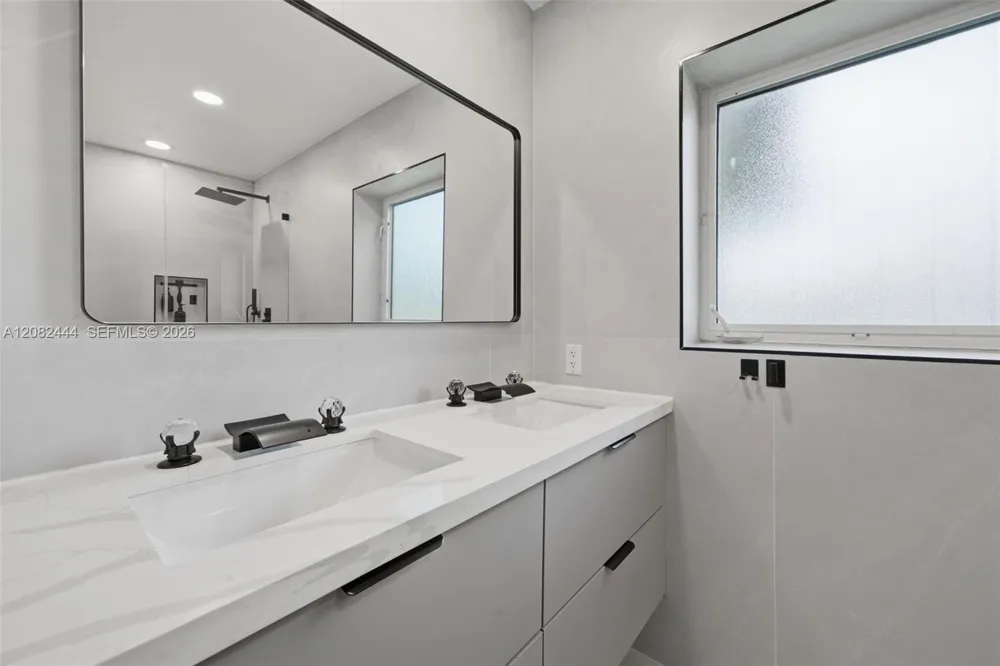 6700 E Tropical Way Plantation, FL 33317
