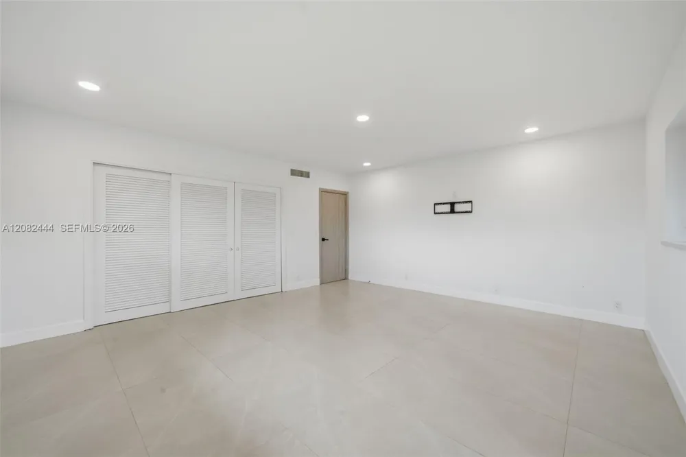 6700 E Tropical Way Plantation, FL 33317