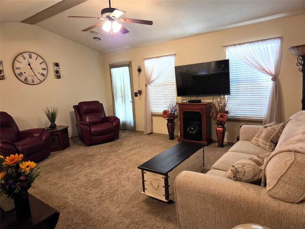 192 Twin Creeks Lane Pryor, OK 74361