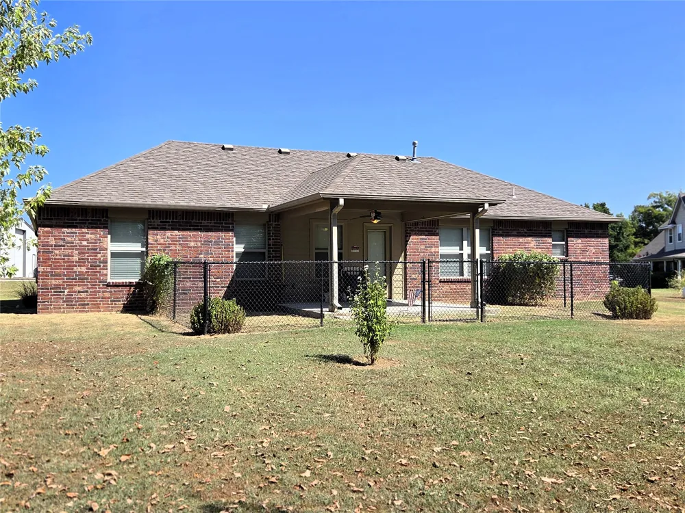 192 Twin Creeks Lane Pryor, OK 74361