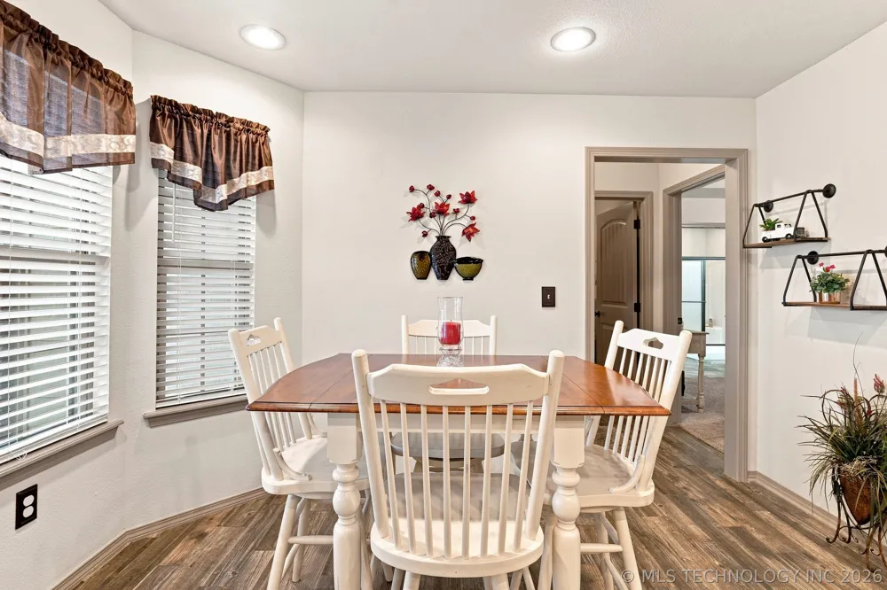 192 Twin Creeks Lane Pryor, OK 74361