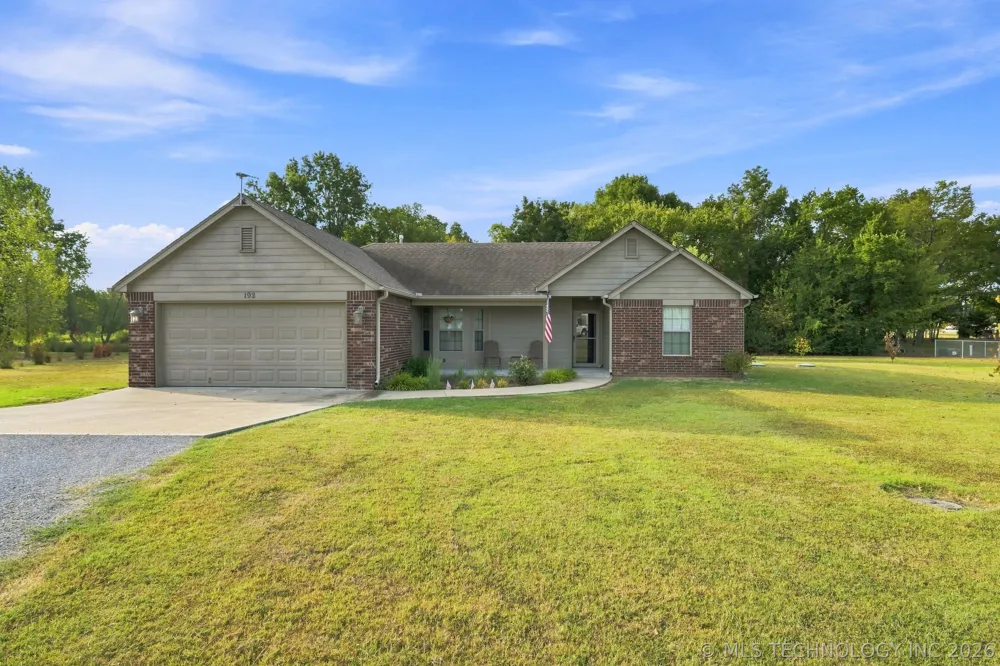 192 Twin Creeks Lane Pryor, OK 74361