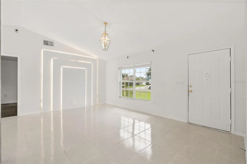 605 TAMARIN LANE Kissimmee, FL 34759