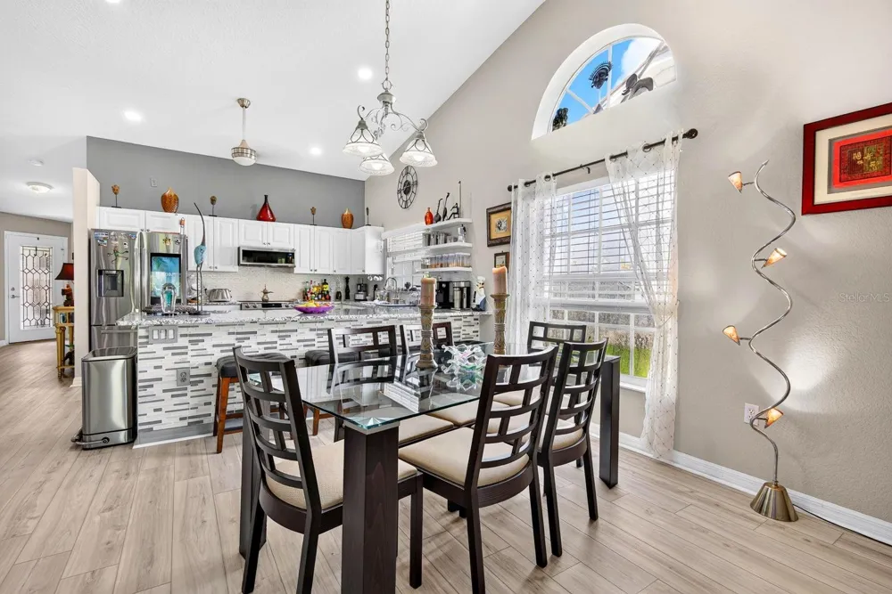 7124 MELROSE PLACE Bradenton, FL 34203