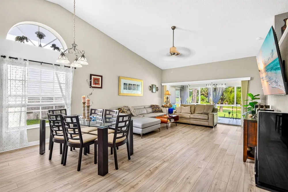 7124 MELROSE PLACE Bradenton, FL 34203