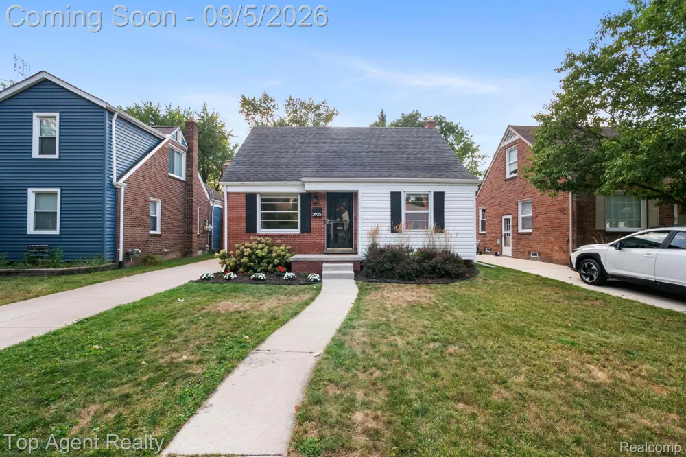 2925 Alexander Avenue Royal Oak City, MI 48073
