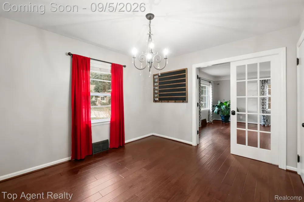 2925 Alexander Avenue Royal Oak City, MI 48073
