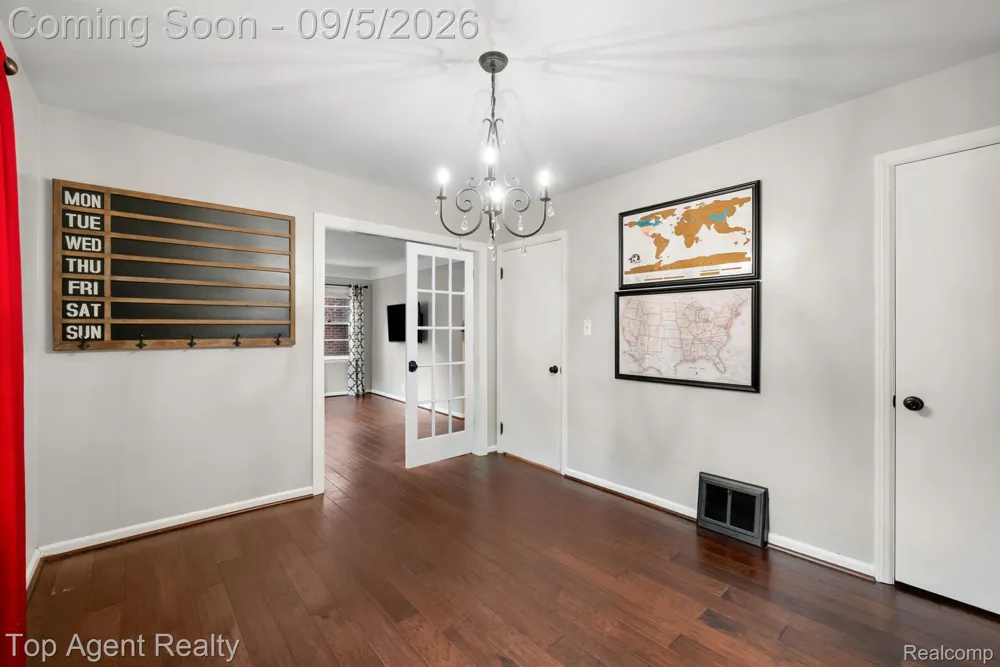 2925 Alexander Avenue Royal Oak City, MI 48073