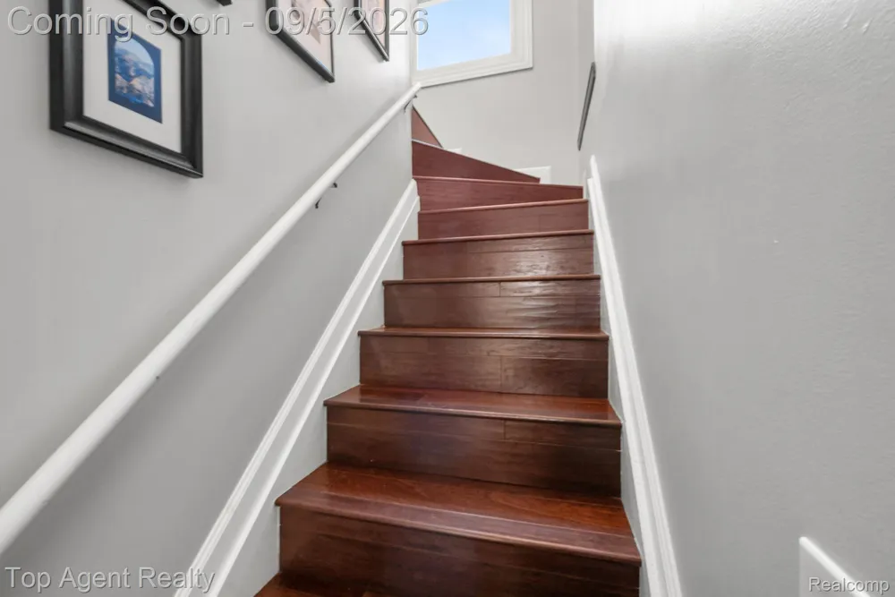 2925 Alexander Avenue Royal Oak City, MI 48073