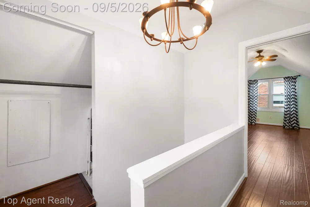 2925 Alexander Avenue Royal Oak City, MI 48073