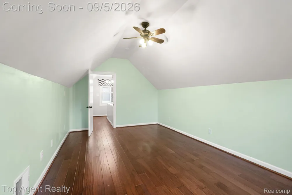 2925 Alexander Avenue Royal Oak City, MI 48073