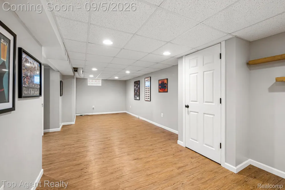 2925 Alexander Avenue Royal Oak City, MI 48073