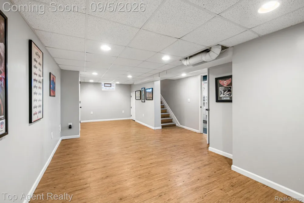 2925 Alexander Avenue Royal Oak City, MI 48073
