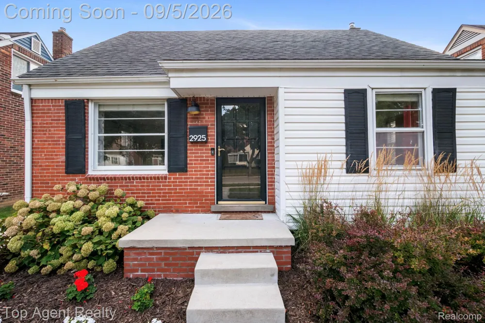 2925 Alexander Avenue Royal Oak City, MI 48073
