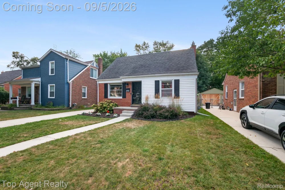 2925 Alexander Avenue Royal Oak City, MI 48073