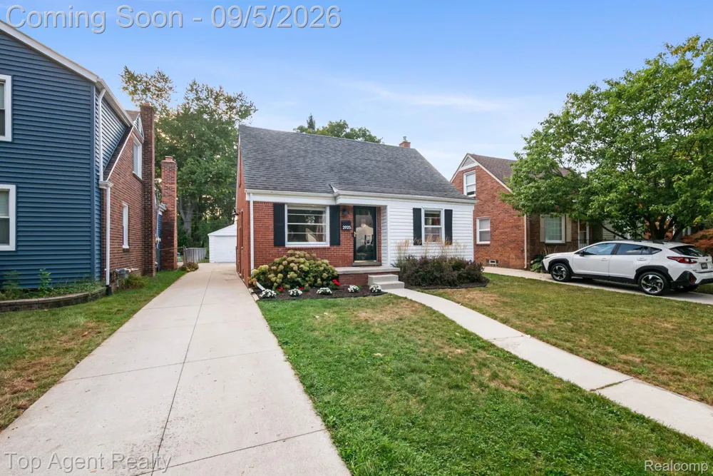 2925 Alexander Avenue Royal Oak City, MI 48073