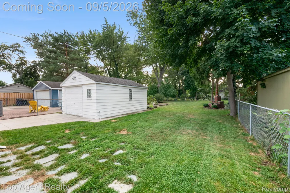 2925 Alexander Avenue Royal Oak City, MI 48073