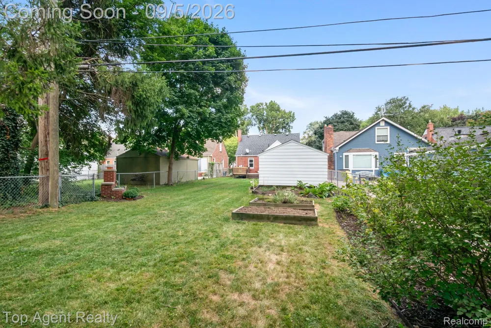 2925 Alexander Avenue Royal Oak City, MI 48073