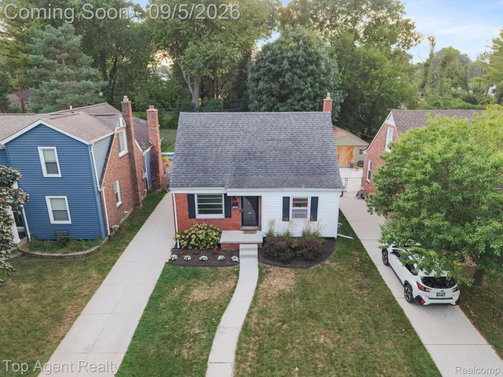 2925 Alexander Avenue Royal Oak City, MI 48073