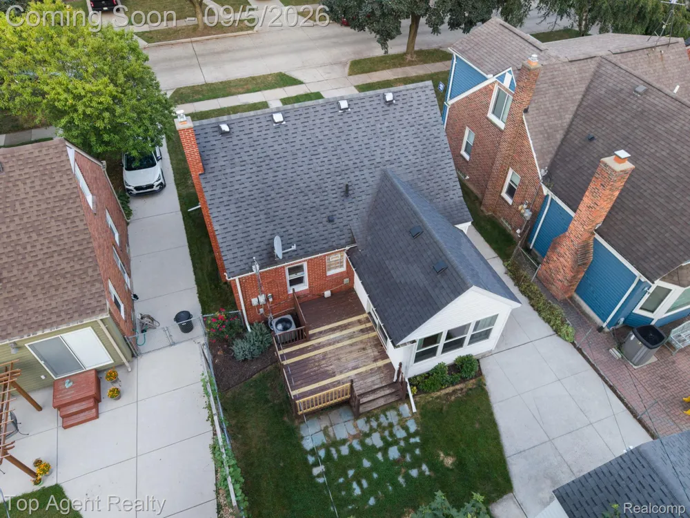 2925 Alexander Avenue Royal Oak City, MI 48073