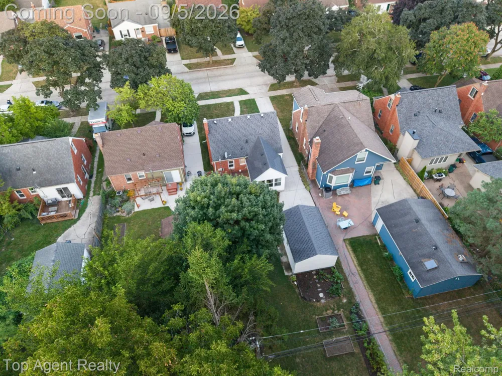 2925 Alexander Avenue Royal Oak City, MI 48073