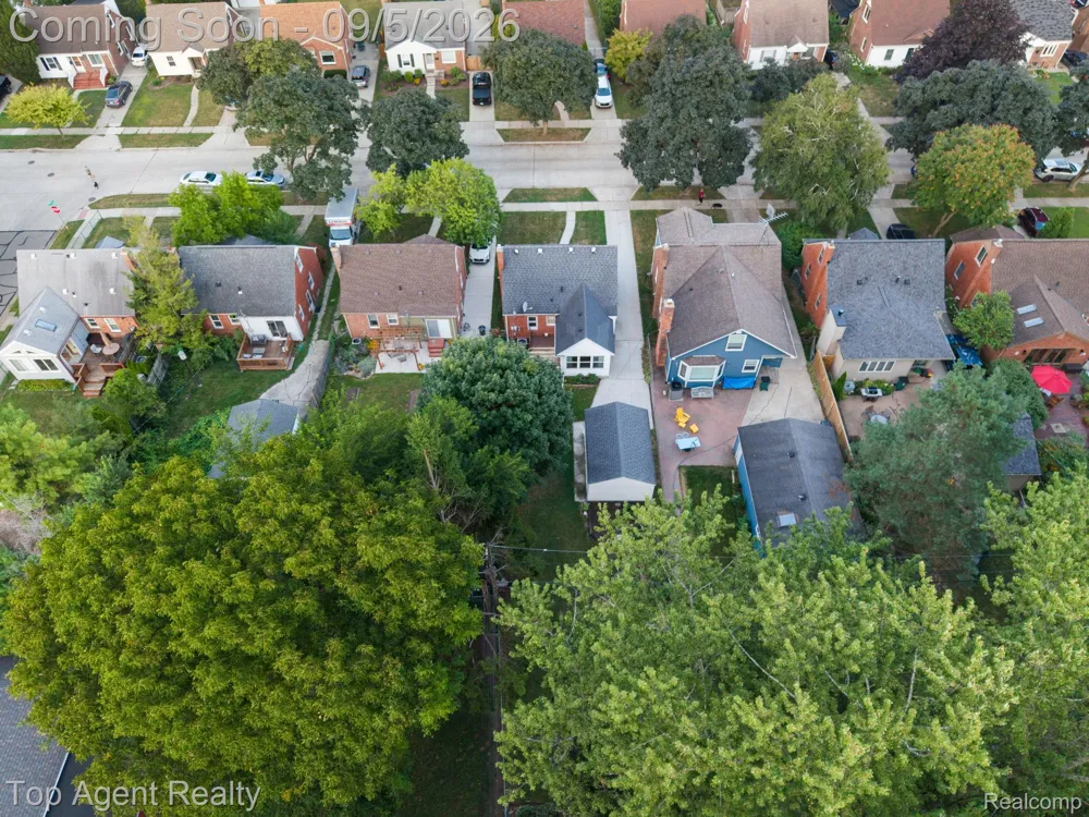 2925 Alexander Avenue Royal Oak City, MI 48073