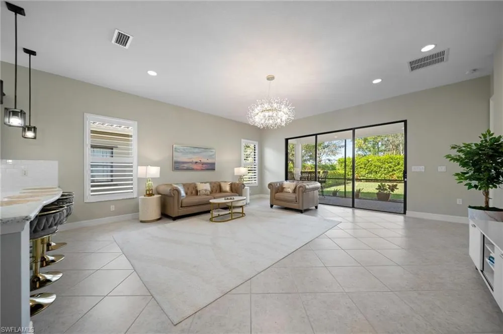 2866 Cinnamon Bay Circle Naples, FL 34119