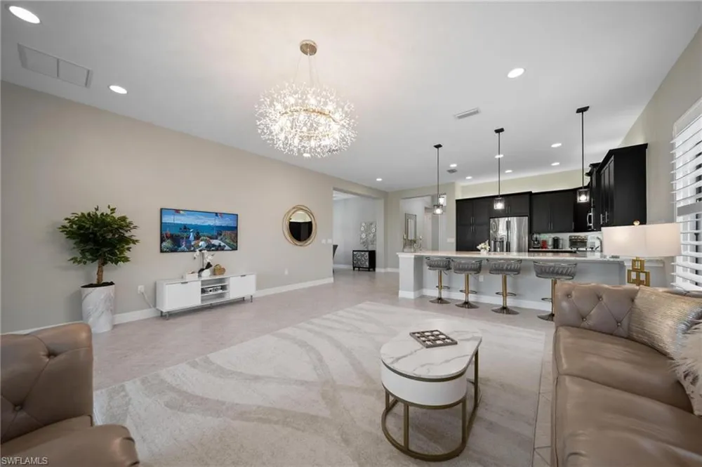 2866 Cinnamon Bay Circle Naples, FL 34119