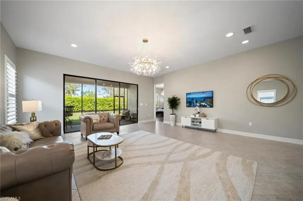 2866 Cinnamon Bay Circle Naples, FL 34119